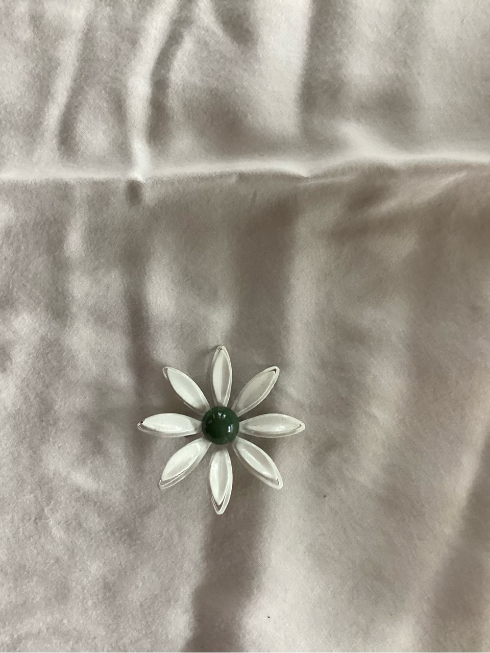 White Petal Daisy Brooch with Green Center - Women Accessories